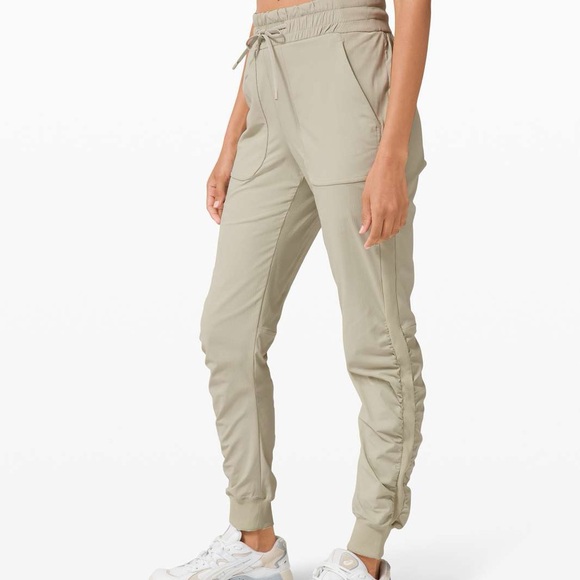 lululemon athletica Pants - Lululemon joggers